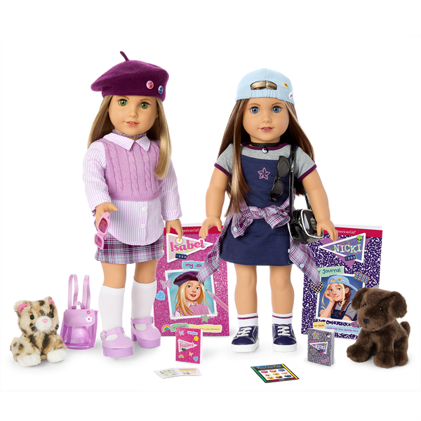 ’90s Twins Isabel™ & Nicki™ Gift Set (Historical Characters) Y3