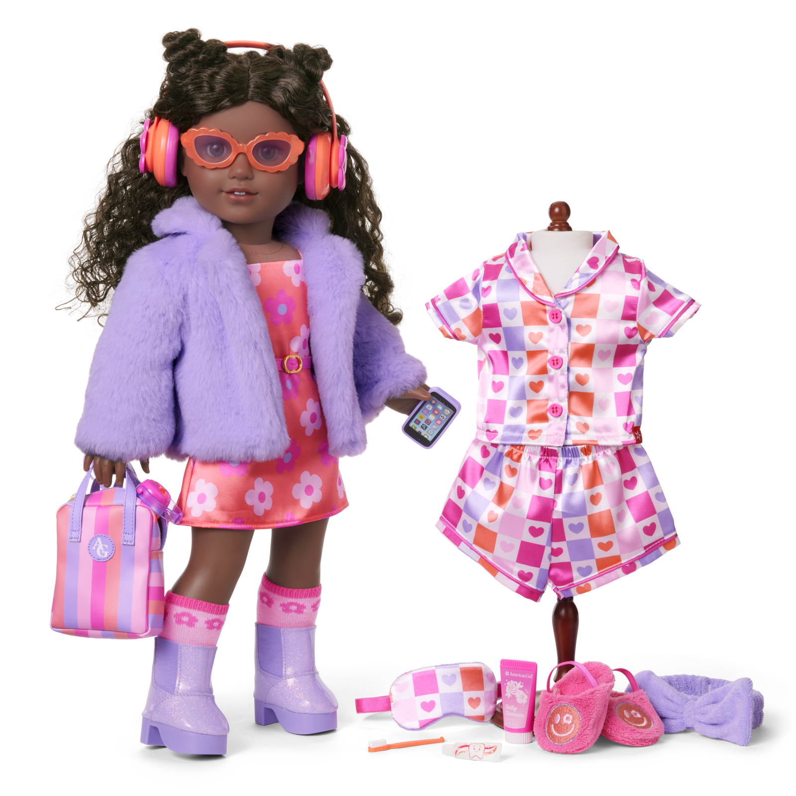 Truly Me™ #127 Doll & Day of Fun All-in-One Set Y8