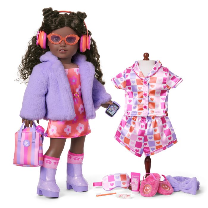 Truly Me™ #127 Doll & Day of Fun All-in-One Set Y8