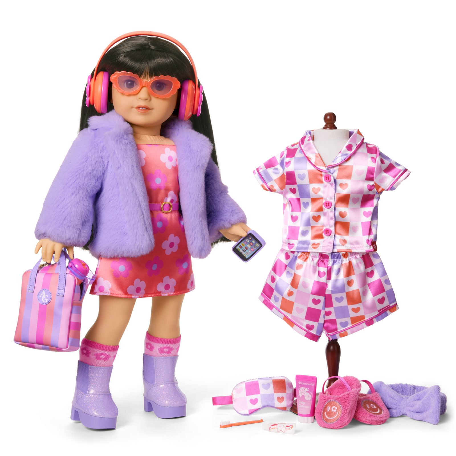 Truly Me™ #130 Doll & Day of Fun All-in-One Set T9